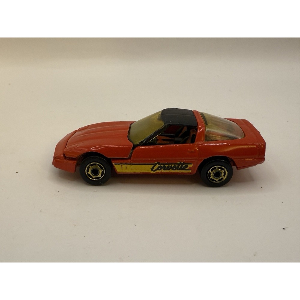 Hot Wheels 1984 Corvette Red Diecast Car w/ VETTE Display Case Malaysia